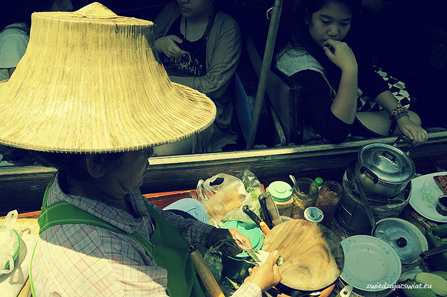 pływający targ w Damnoen Saduak