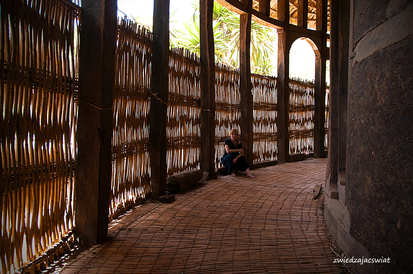 wnętrze monastyru na Jeziorze Tana